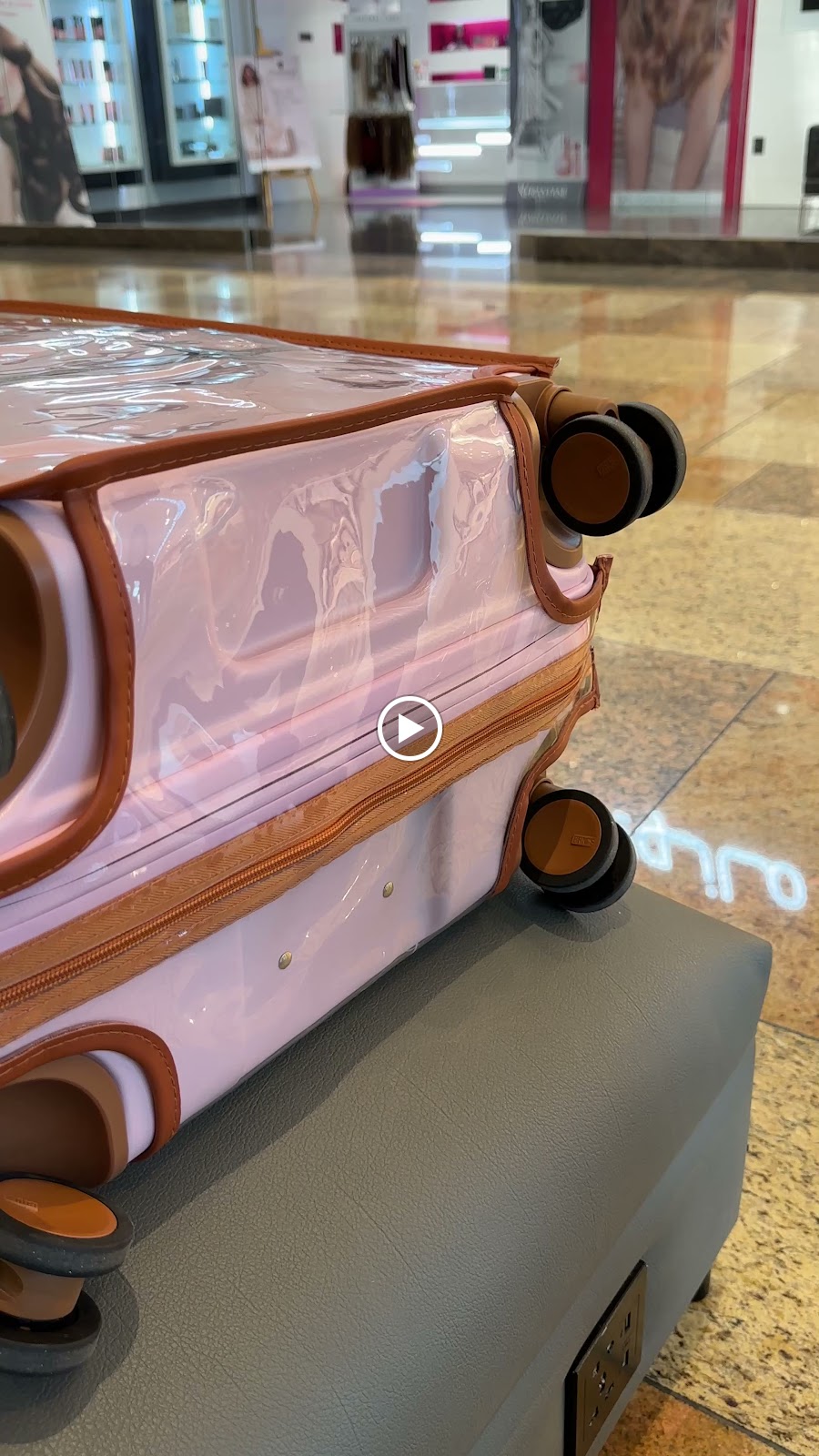 Shield Luggage Cover - صورة 2