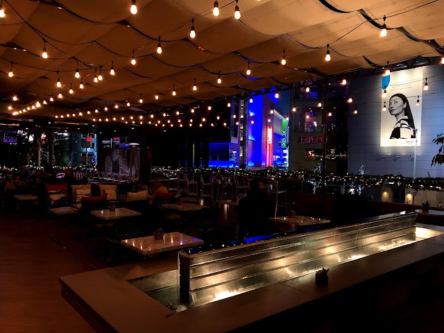 Nixo Patio Lounge