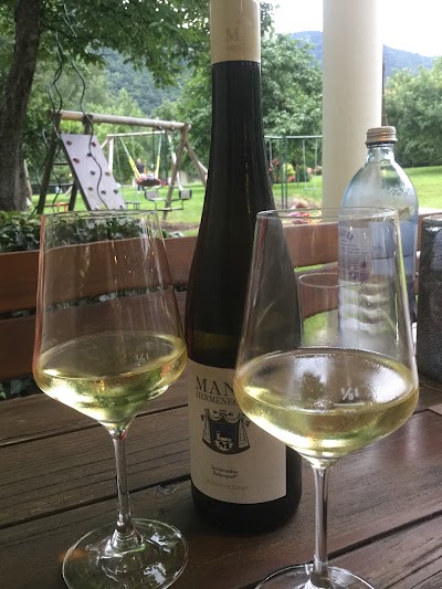Photos of Weingut Hermenegild Mang