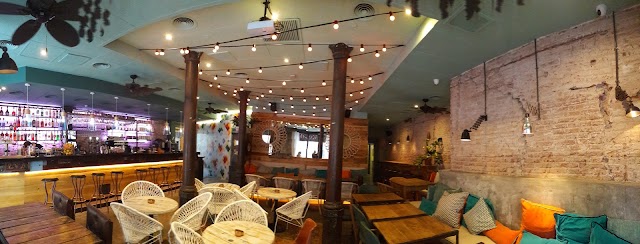 Alsur Café & Backdoor Bar
