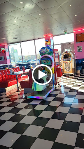 Photo 2 - Memphis Barentin - Restaurant Diner