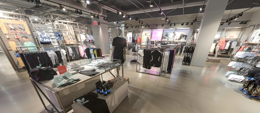 adidas Store New York, Queen's Center - Thumbnail