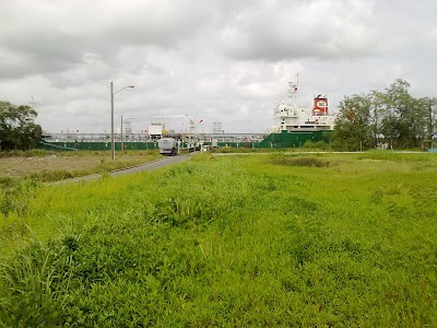 Photos of GUYOIL