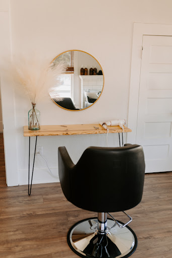 Golden Salon & Co.