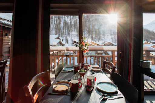 Les Toits de Val d'Isère - Restaurant & Bar - Thumbnail