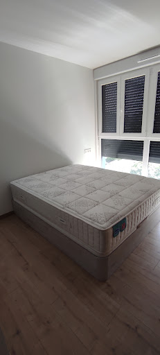 Bed's Eibar - Thumbnail