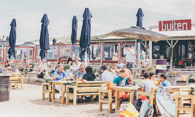 Strandpaviljoen Buiten