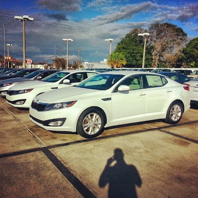 Photos of Sunset Kia of Sarasota