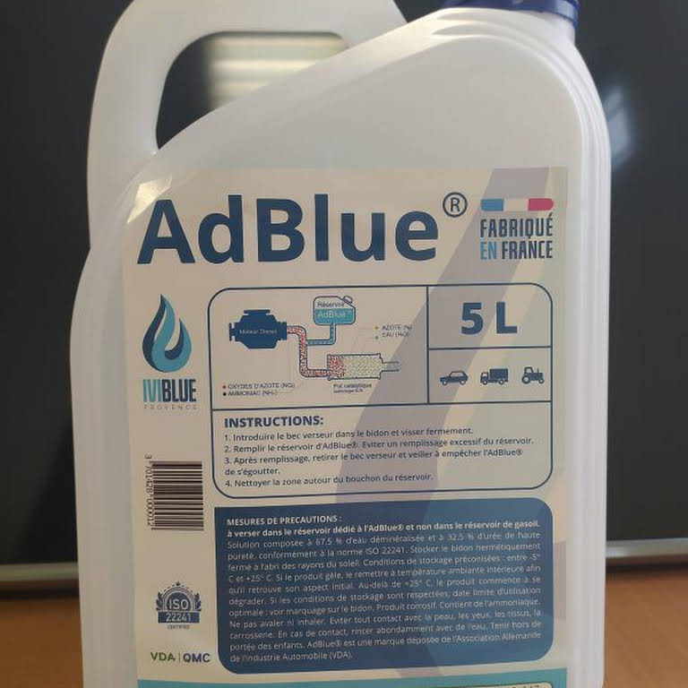 ADBLUE® 10L AVEC BEC VERSEUR - IviBlue