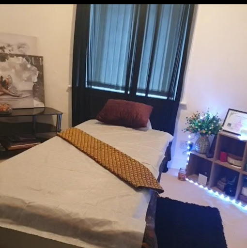 Kwan Relaxing thai massage