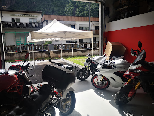 EPM Motorrad Werkstatt - Thumbnail