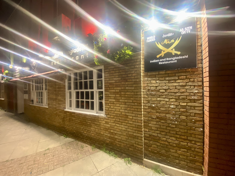 Ali’s Indian and Bangladeshi Restaurant - Indian Restaurants in Luton