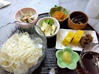 喫茶ルヴォワール彩花（はな）