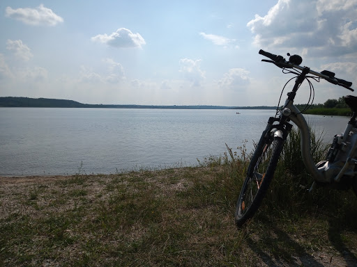 gebührenpflichtiger Parkplatz am Geiseltalsee in Frankleben - Thumbnail