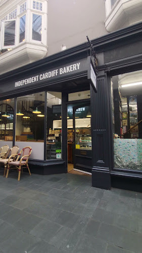 Reviews of Pettigrew Bakeries - Castle Arcade in Cardiff - Bakery