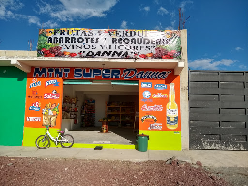 ABARROTES, RECAUDERIA Y VERDURERIA DANNA