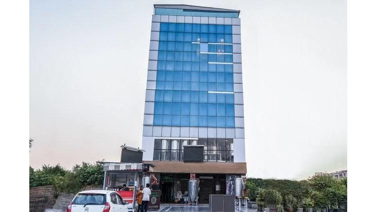 OYO City Galaxy Inn Near Leisure Valley Park