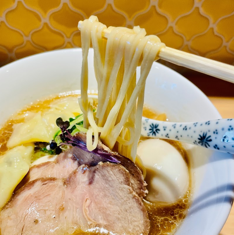 貝出汁ラーメンすりぃ