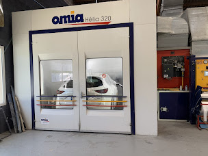 Photo n°2 de AD Carrosserie et Garage Expert AUTOMOBILES PLESSIS à Sarceaux (Atelier de carrosserie automobile)