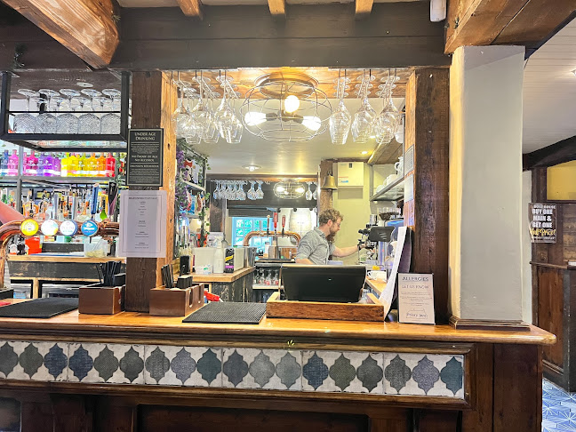 Comments and reviews of The Boat House Inn.