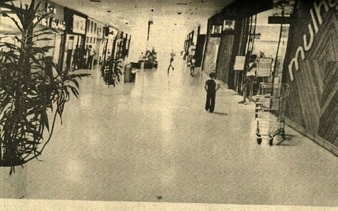 Town Square Plaza Shopping Center - Thumbnail