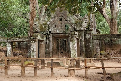 Photos of Kra Chab Temple