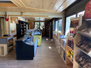 Photo n°1 de LE MONT ISERAN “La Boutique” à Bessans (Épicerie fine)