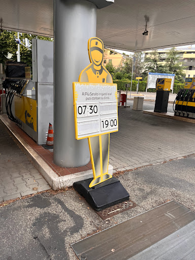 Eni Station di Adriano Ommeniello Gallery - Italy