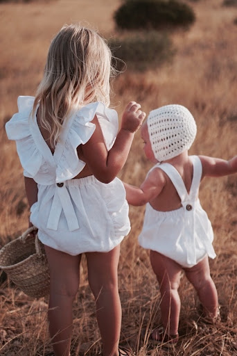 Petits Amours - Visual