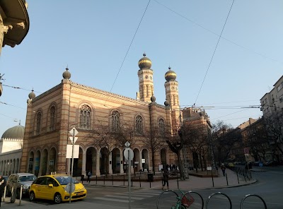 Photos of Alexandra K&ouml;nyvesh&aacute;z
