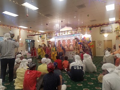 Sheetal Dham (Shri Paramhans Advait Mat Hindu Temple)