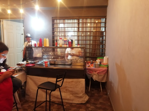 "Luchis" burgers and more