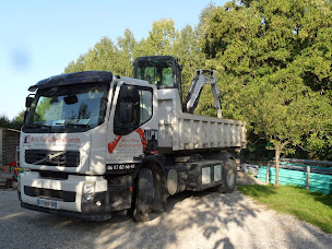 Photo n°1 de Mini Pelle Brocéliande à Maxent (Service d'entretien et de réparation de fosses septiques)