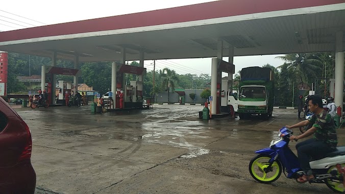 Setia Kawan Petrol Station, Author: Khairul Albert