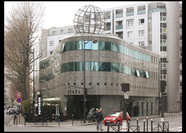 Zebra Square