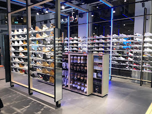 Photo n°20 de Courir Lyon Republique à Lyon (Magasin de vêtements pour jeunes)