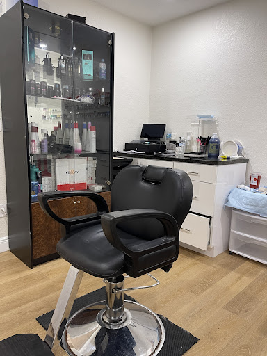 Nivia Beauty Studio - Thumbnail