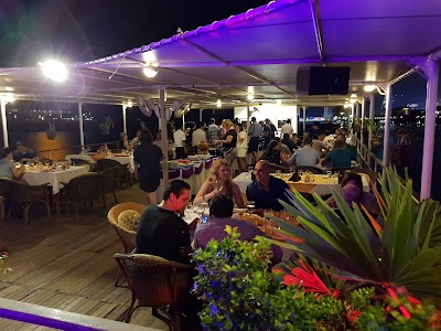 Photos of Golden Cruise Phnom Penh