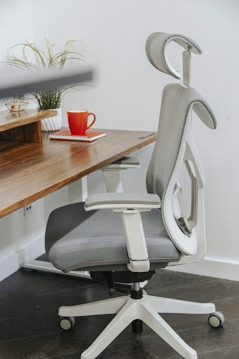 Chair Repair Service in Faridabad - Alam Chair Repairing Sofa Services post image