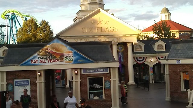 Six Flags New England