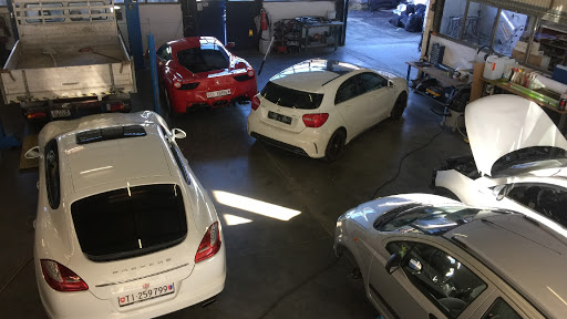 Universal Car SA - Visual