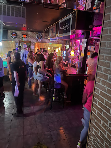 Akikos Karaoke Club by null