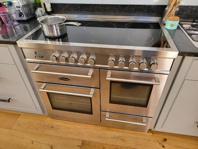 Flat 27, Westgate Court, Canterbury Cres, London SW9 7PR, United Kingdom