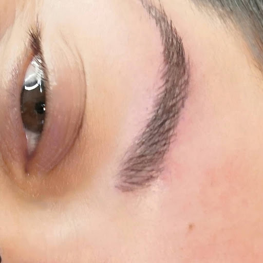 Alejandra Esteban Hair, Make Up & Micropigmentación - Thumbnail