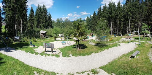 Fledermaus Spielplatz - Thumbnail