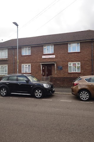 2 sparsholt Court Barking IG11 7YE