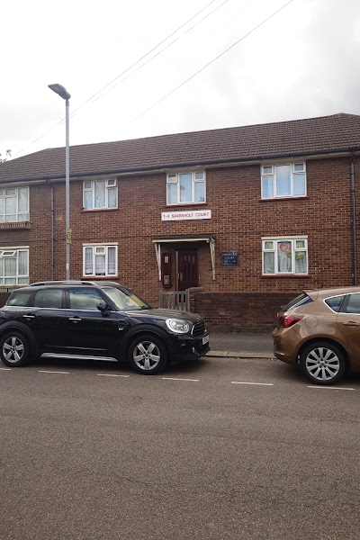 2 sparsholt Court Barking IG11 7YE