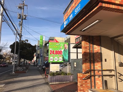 ガッツレンタカー 高畑店