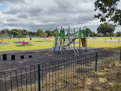 Play equipment - Thumbnail