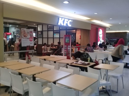 KFC Blok M Square, Author: zainurdin muhammad zaky